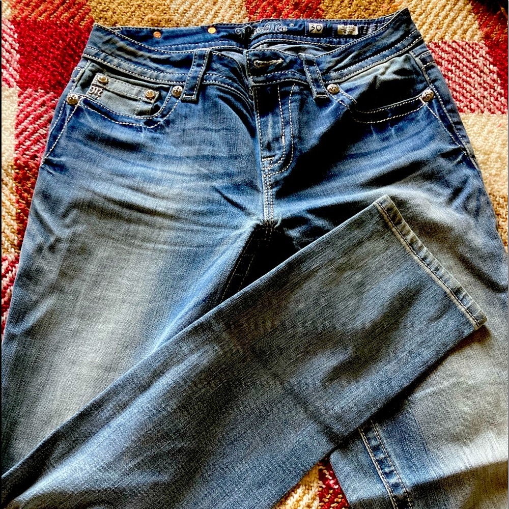 Cute straight leg stretch jeans
